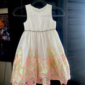 Girls dress